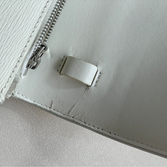 Authentic Celine White Textured Leather Medium Box Bag - Picture 7 of 12
